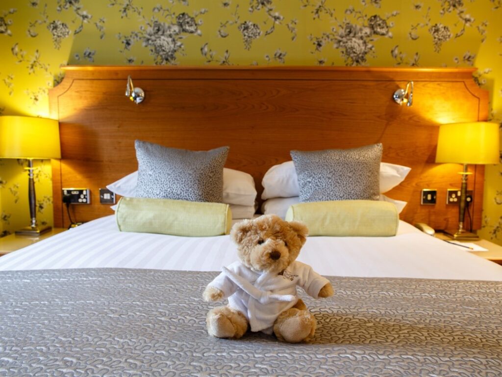 Halloween Murder Mystery Stay