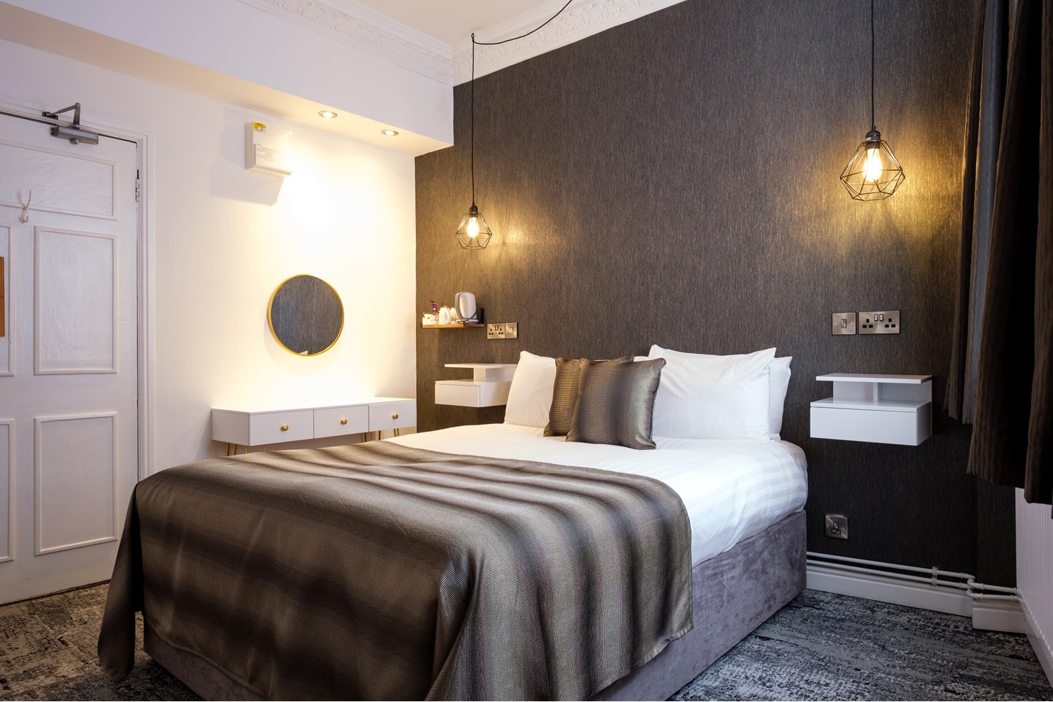 The George Hotel