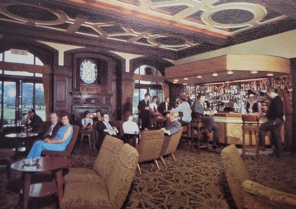 1960s Lounge Bar